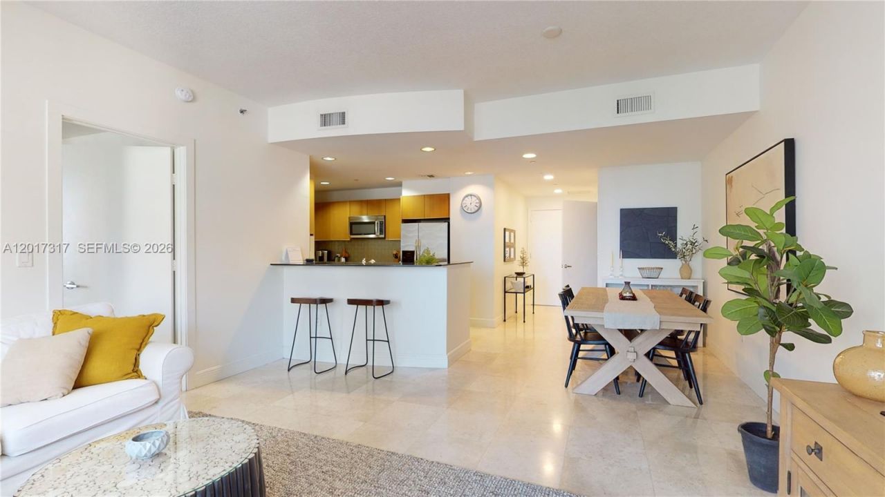1060 Brickell Ave , Unit 1805, Miami, FL 33131 Photo