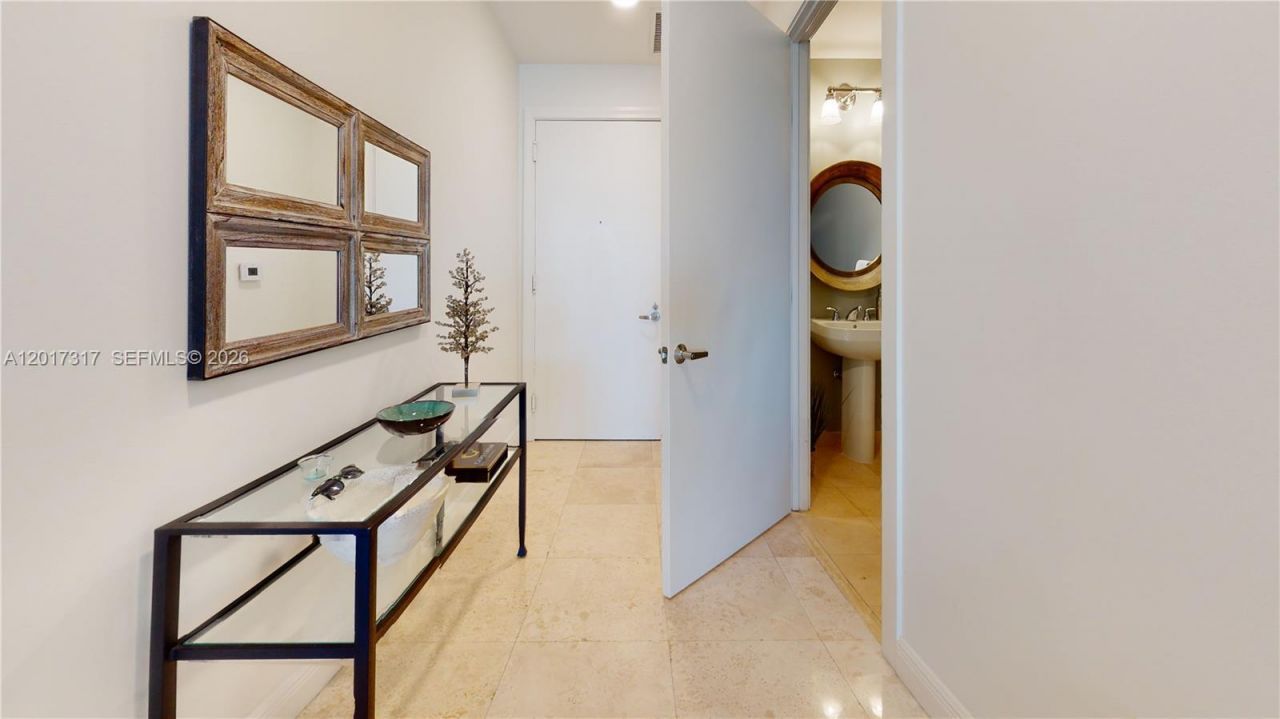 1060 Brickell Ave , Unit 1805, Miami, FL 33131 Photo