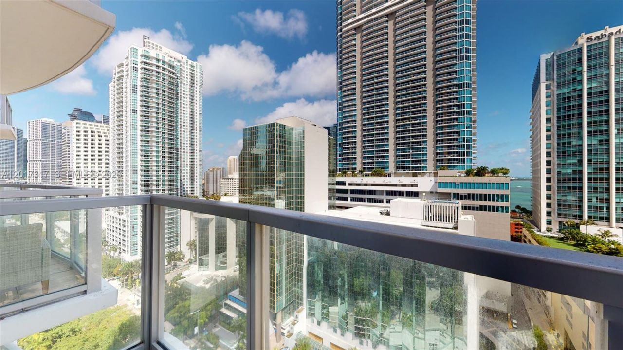 1060 Brickell Ave , Unit 1805, Miami, FL 33131 Photo
