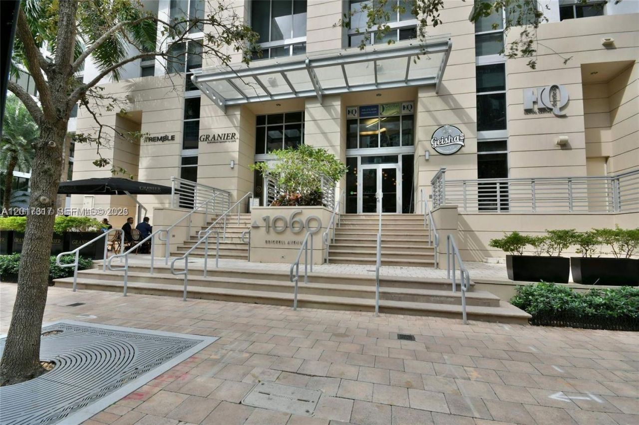 1060 Brickell Ave , Unit 1805, Miami, FL 33131 Photo