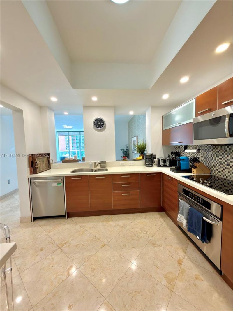 3330 NE 190th St , Unit 1610, Aventura, FL 33180 Photo