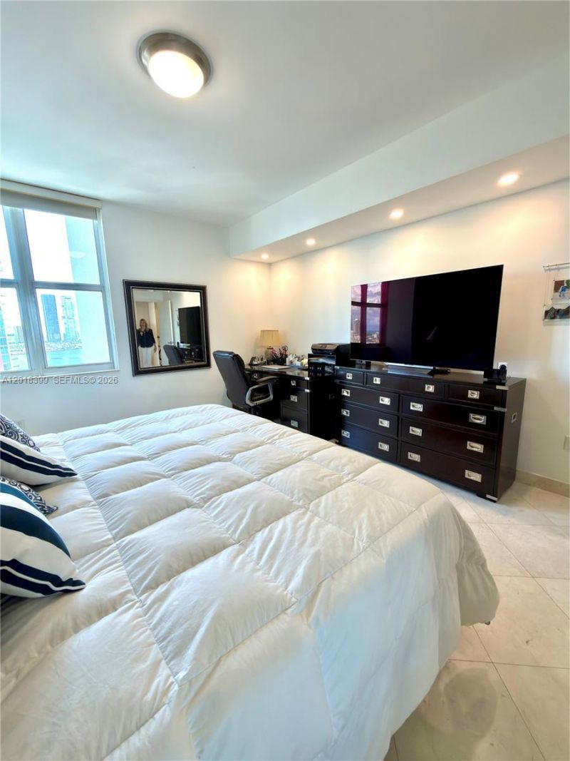 3330 NE 190th St , Unit 1610, Aventura, FL 33180 Photo