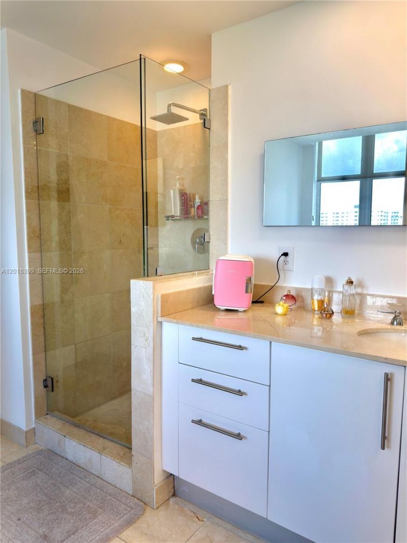 3330 NE 190th St , Unit 1610, Aventura, FL 33180 Photo