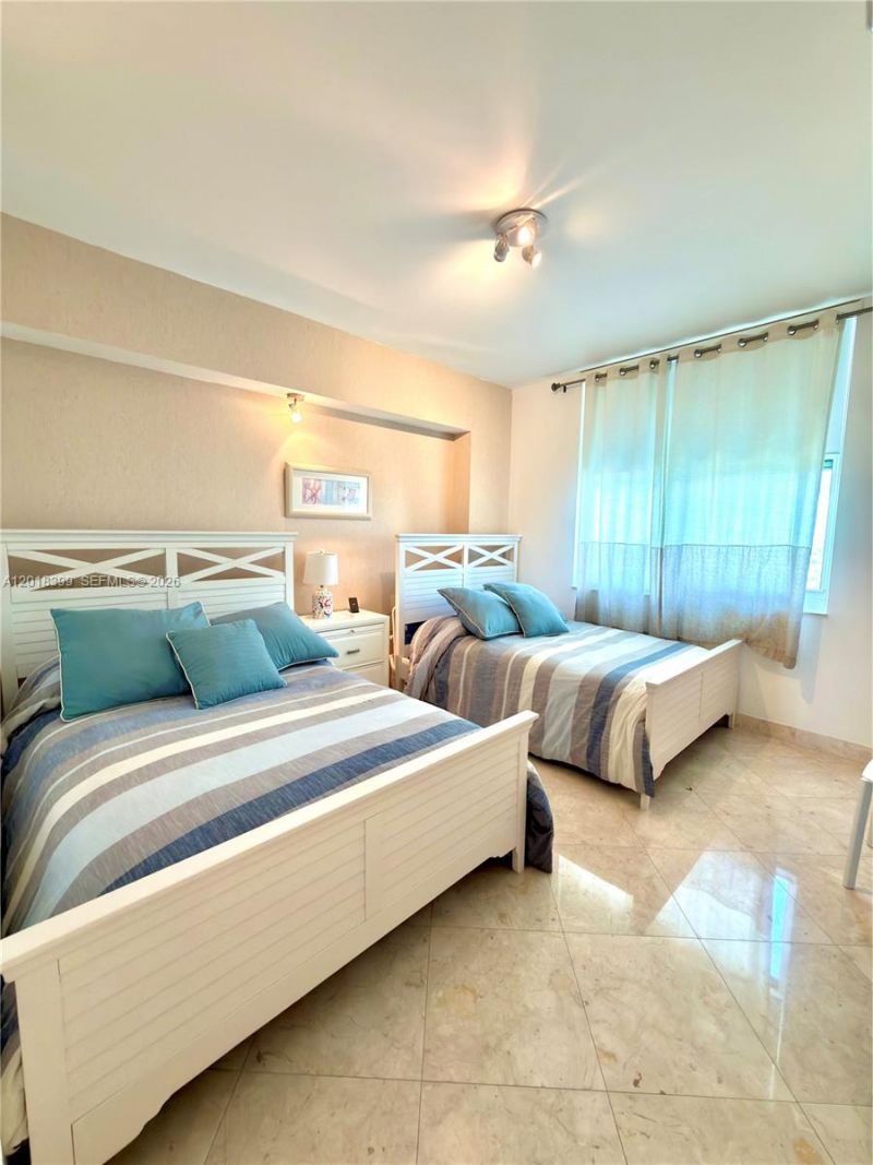 3330 NE 190th St , Unit 1610, Aventura, FL 33180 Photo