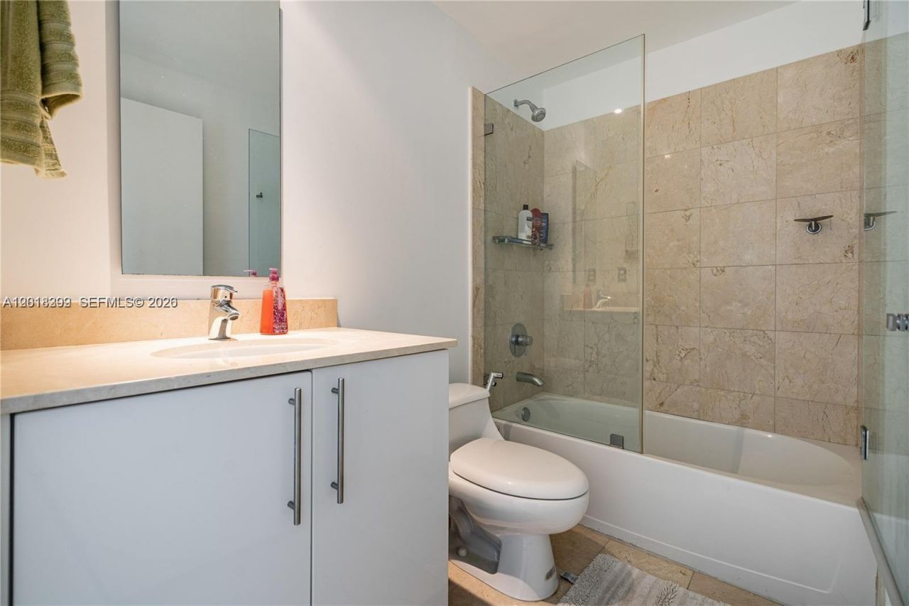 3330 NE 190th St , Unit 1610, Aventura, FL 33180 Photo