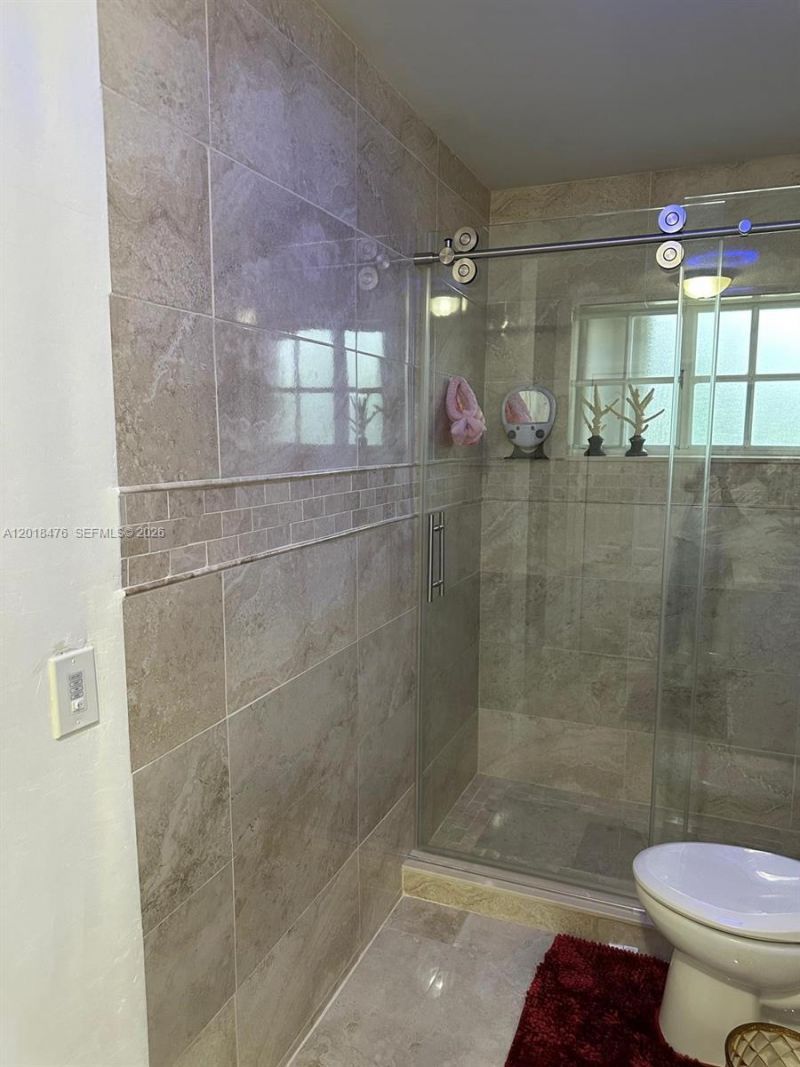 2485 W 76th St, Unit 201, Hialeah, FL 33016 Photo