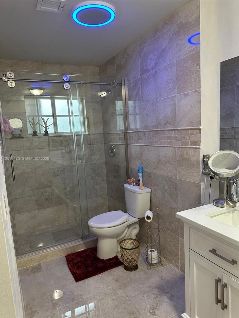 2485 W 76th St, Unit 201, Hialeah, FL 33016 Photo