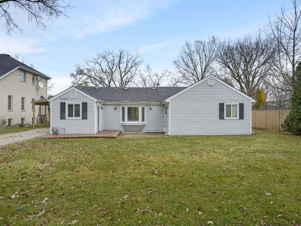 9059 Oneill Drive , Burr Ridge, IL 60527
