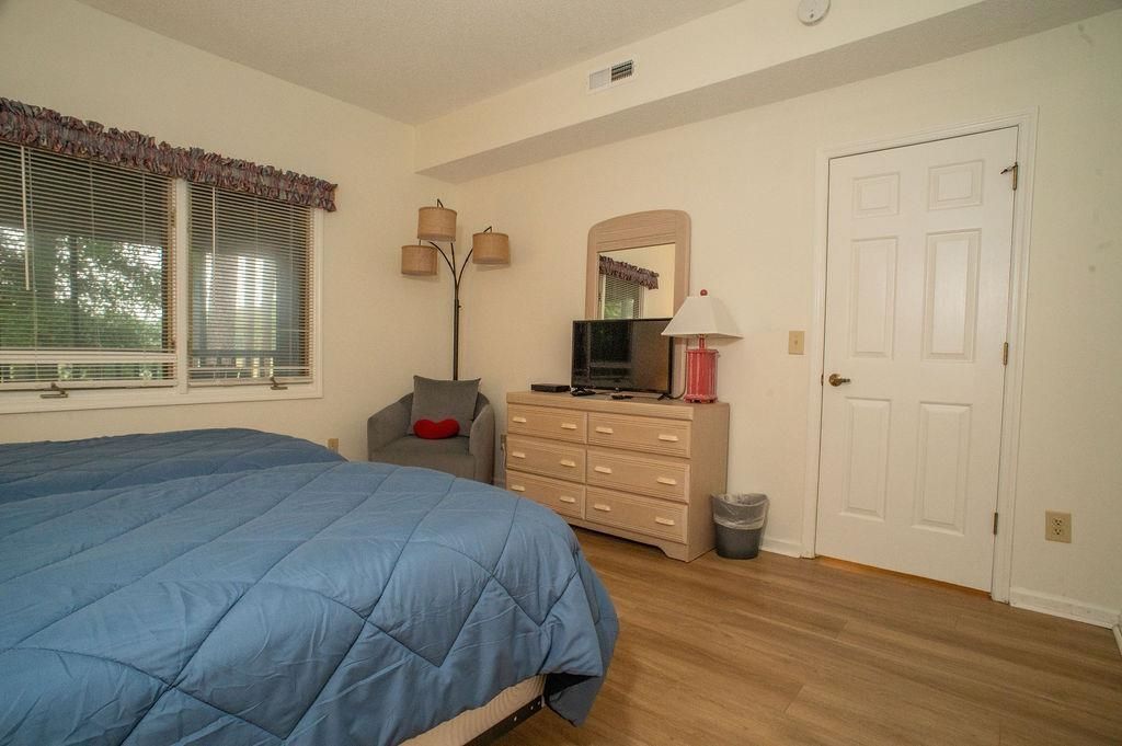 1221 Tidewater Dr. Photo 49