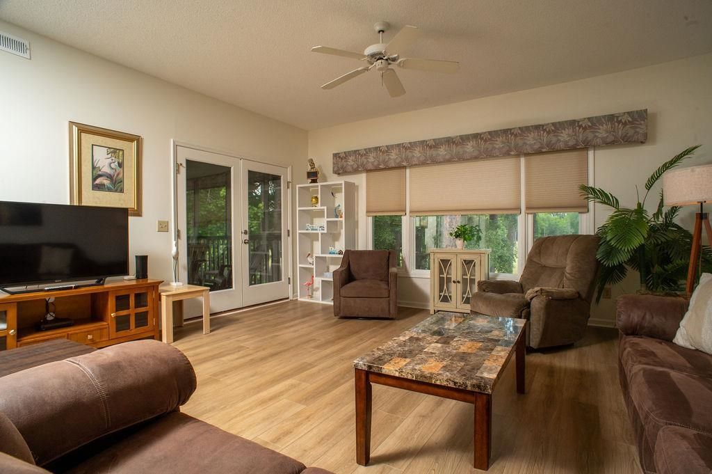 1221 Tidewater Dr. Photo 8