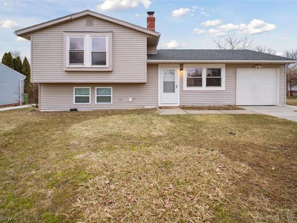 6699 Deer Court , Bedford Heights, OH 44146
