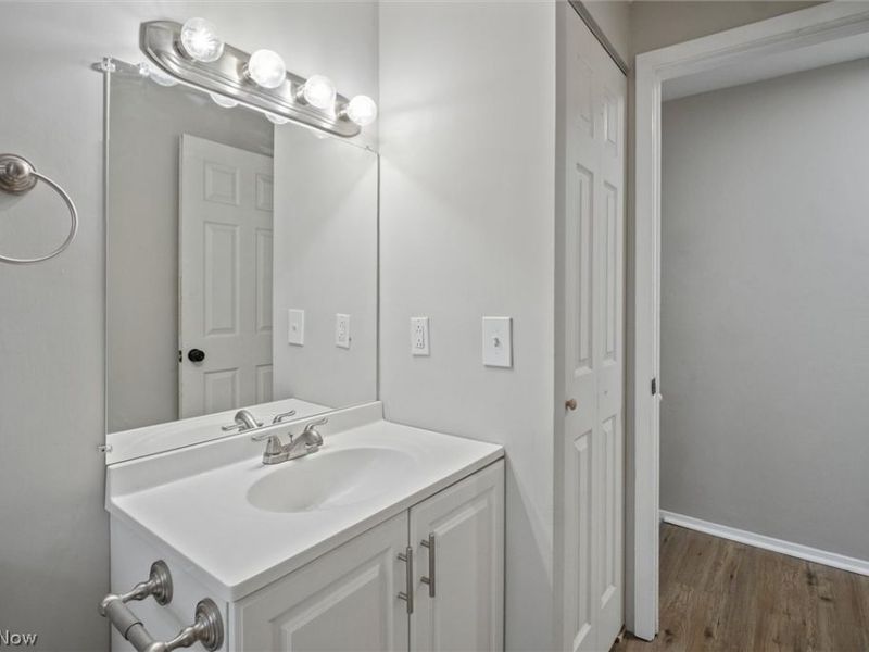 6699 Deer Court, Bedford Heights, OH 44146 Photo 14