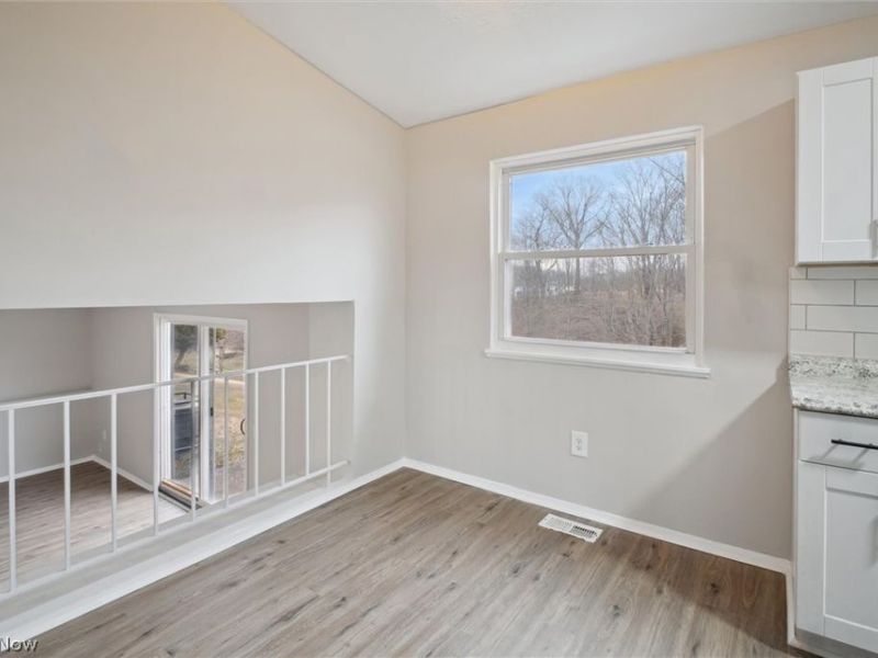 6699 Deer Court, Bedford Heights, OH 44146 Photo 9