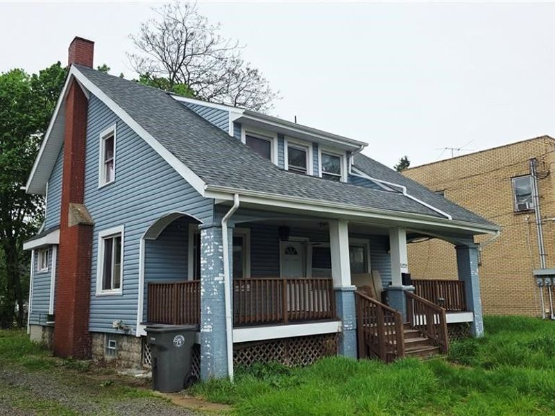 1934 E Midlothian Boulevard, Youngstown, OH 44502 Photo 2