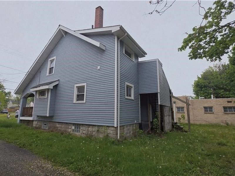 1934 E Midlothian Boulevard, Youngstown, OH 44502 Photo 6