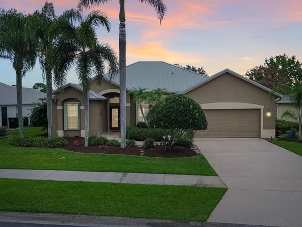 208 SW Whitewood Drive, Port St. Lucie, FL 34953