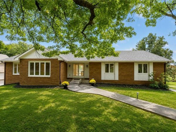 2343 Golfview Dr , Pittsburgh, PA 15241