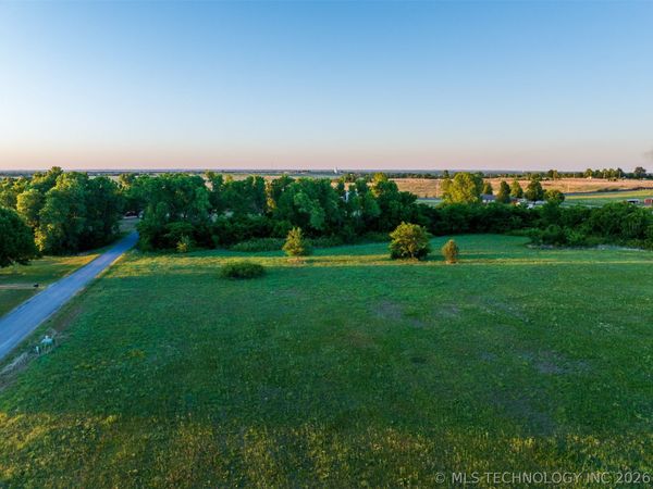 1 W County Road, Tuttle, OK 73089