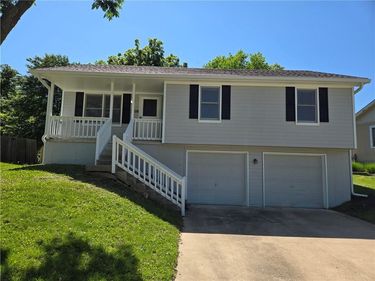 7408 N Lane Avenue, Kansas City, MO 64158