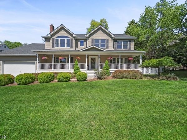 66 Linwood Ave, Midland Park, NJ 07432