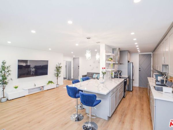 8738 Delgany Avenue, Unit 107, Playa Del Rey, CA 90293