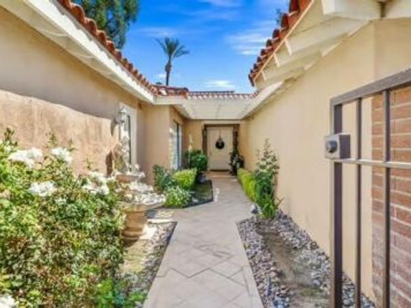178 Gran Via, Palm Desert, CA 92260