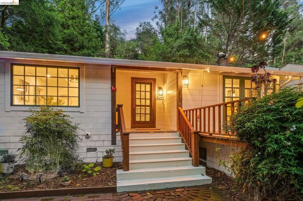 6400 Pinehaven Rd, Oakland, CA 94611 Main Photo
