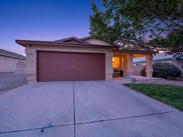 505 Medina Meadows Drive NE, Rio Rancho, NM 87144
