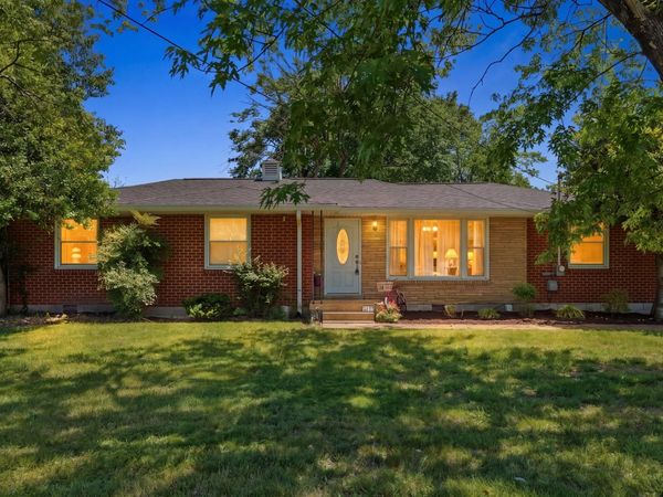 101 Newport Dr, Old Hickory, TN 37138
