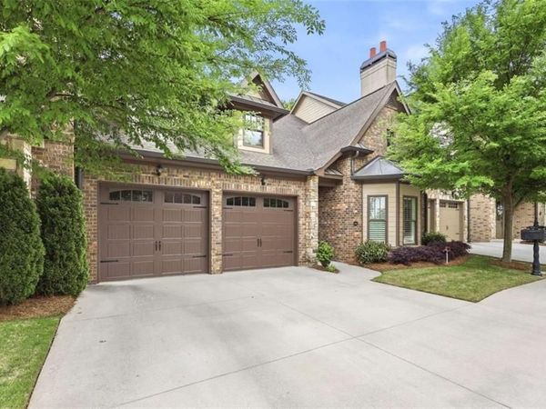 890 Candler Street , Gainesville, GA 30501