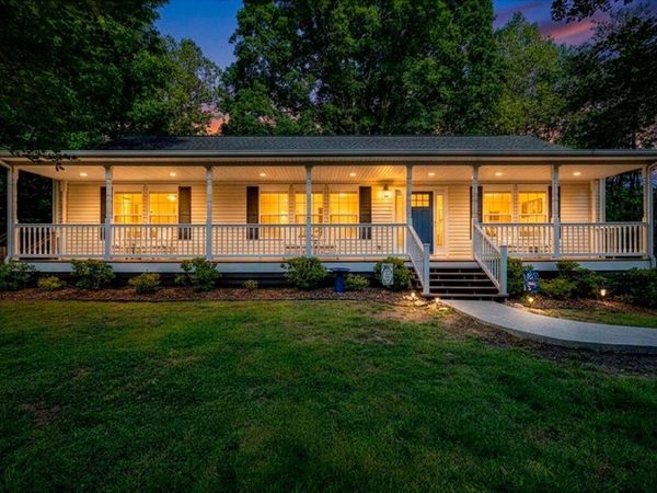 1044 Striper CT , Moneta, VA 24121