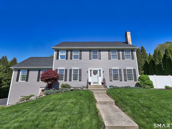 10 Fawn Meadow, Naugatuck, CT 06770