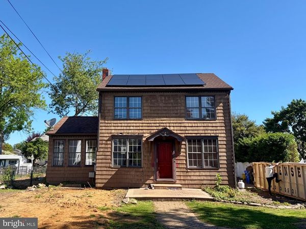 5 LAUREL AVENUE, BORDENTOWN, NJ 08505
