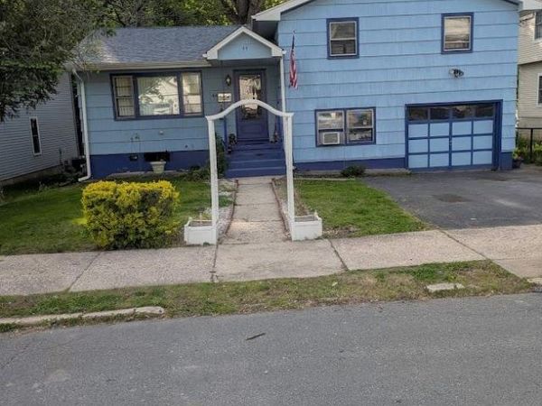 44 Commonwealth Avenue , Middletown, NY 10940