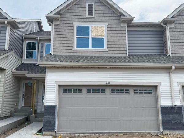 217 Huntington Drive, Waconia, MN 55387