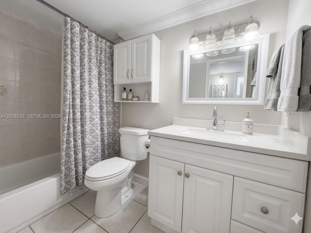 8605 SW 68th Ct , Unit 7, Pinecrest, FL 33156 Photo