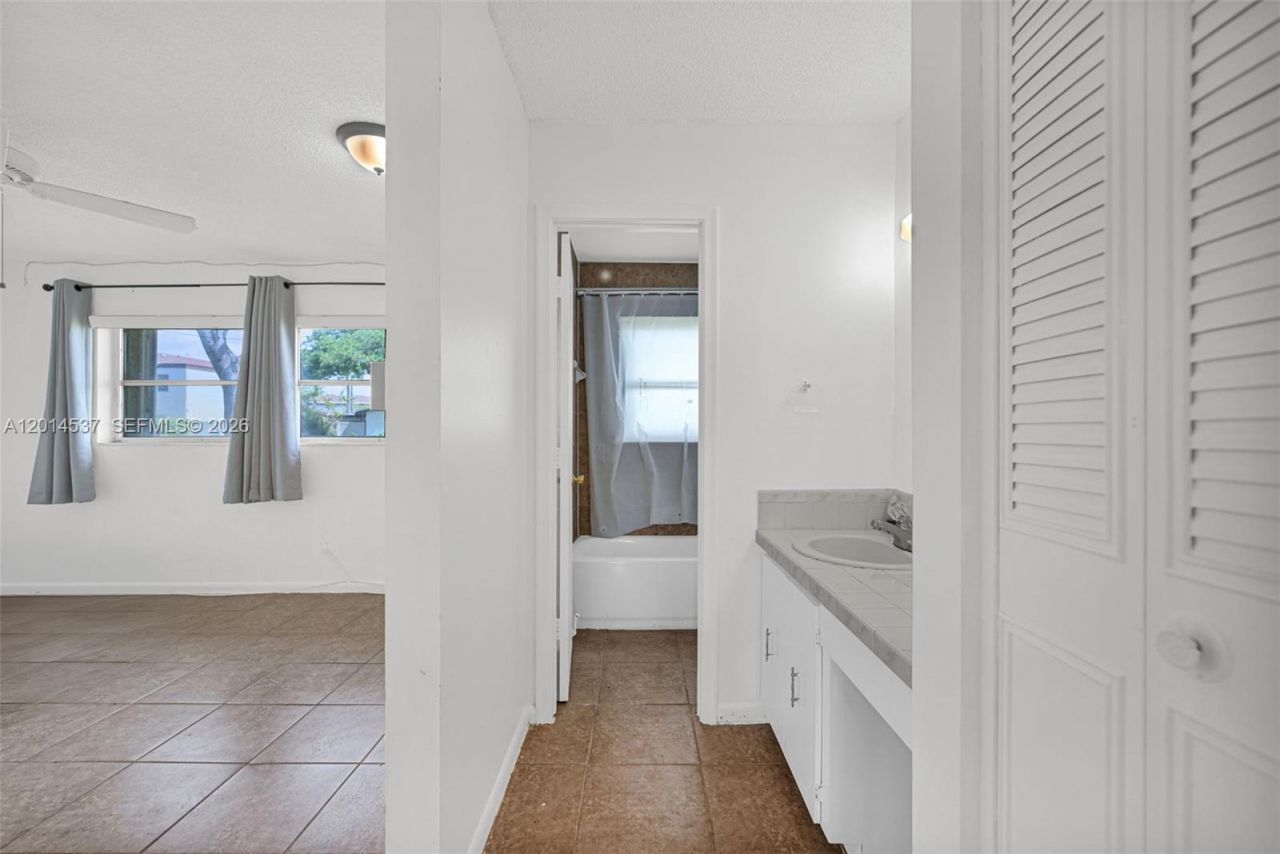 3001 NW 4th Ter , Unit 151, Pompano Beach, FL 33064 Photo