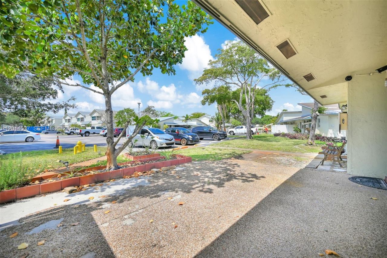 3001 NW 4th Ter , Unit 151, Pompano Beach, FL 33064 Photo