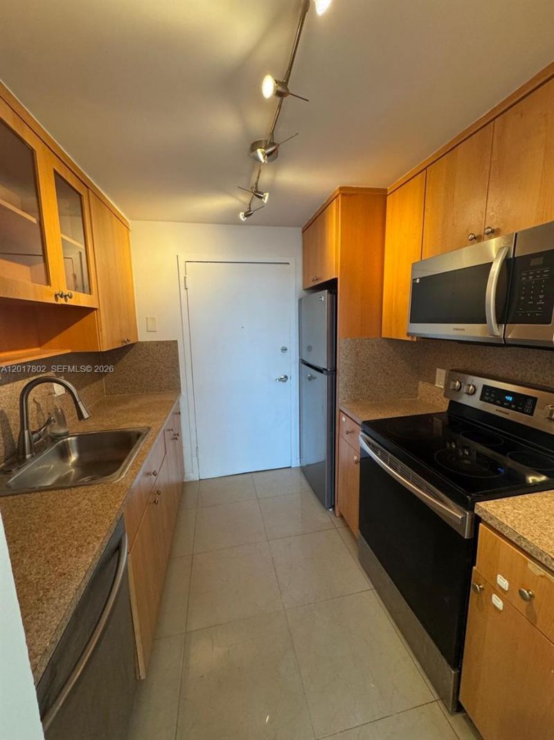 2020 NE 135th St , Unit 303, North Miami, FL 33181 Photo