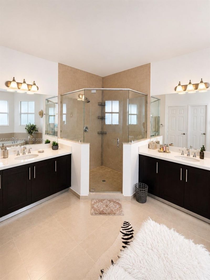 6950 NW 106th Ave , Doral, FL 33178 Photo