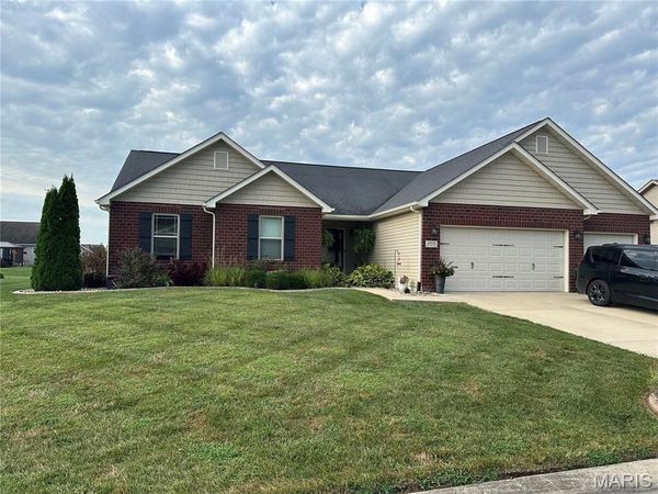 4818 River Rock Lane , Smithton, IL 62285