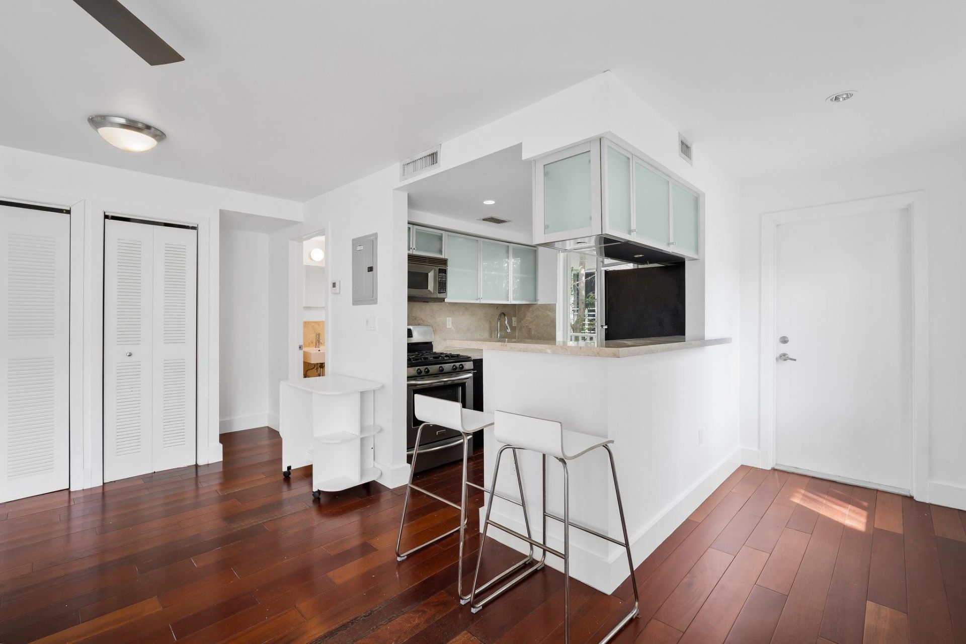 741 6th Street, Unit 204-w, Miami Beach, FL 33139 Photo