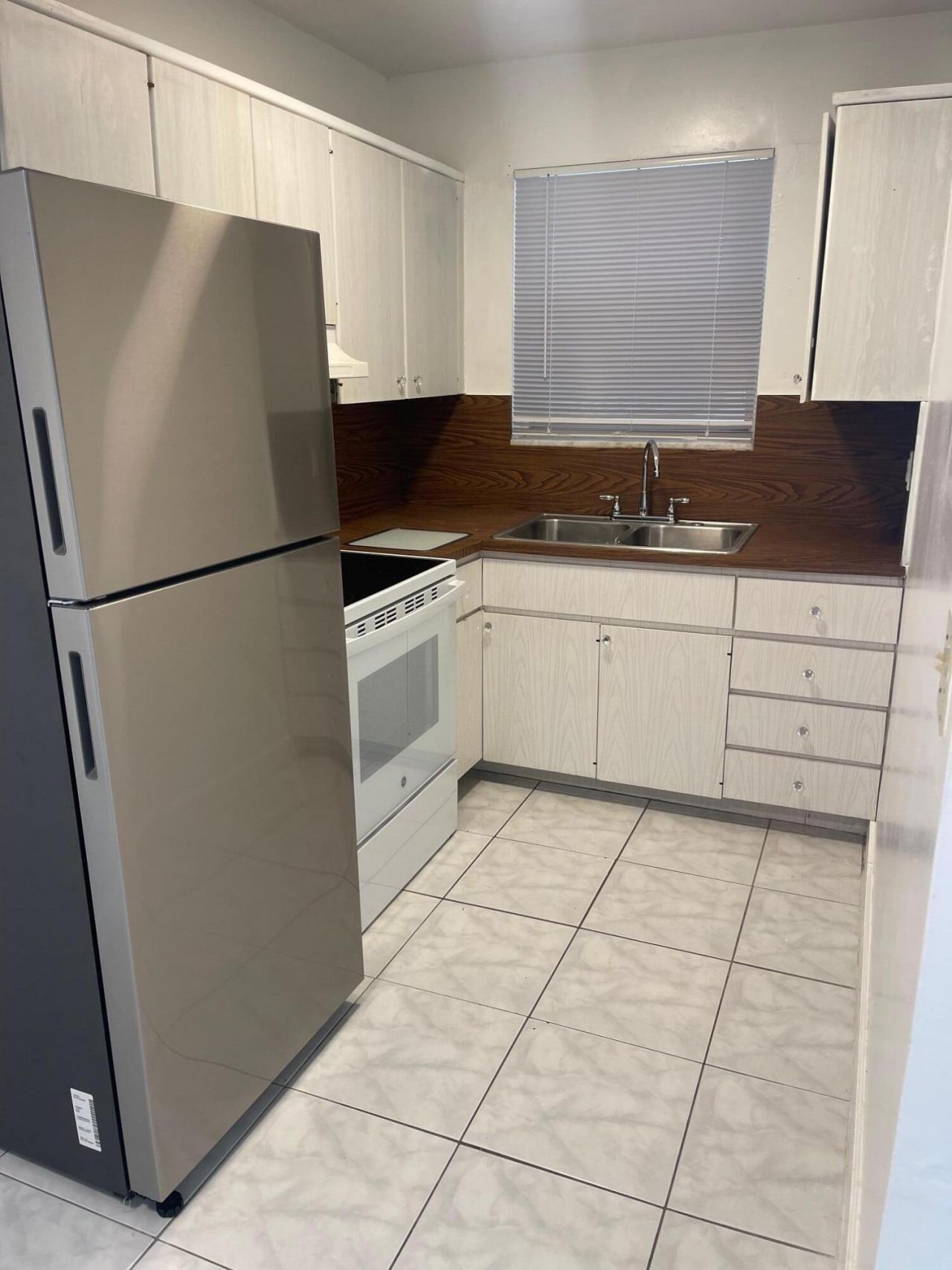400 SE 9th Court, Unit Apt 9, Hallandale Beach, FL 33009 Photo