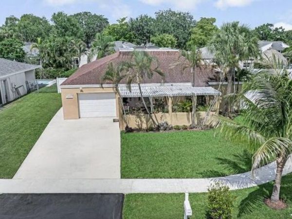 4957 SW 94th Terrace, Cooper City, FL 33328