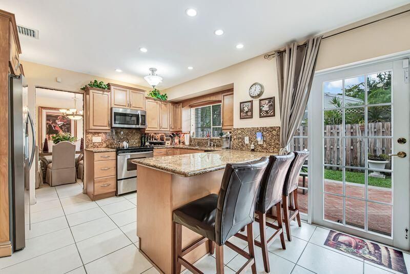 4957 SW 94th Terrace, Cooper City, FL 33328 Photo
