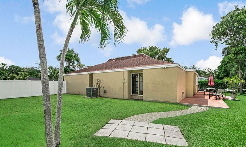 4957 SW 94th Terrace, Cooper City, FL 33328 Photo