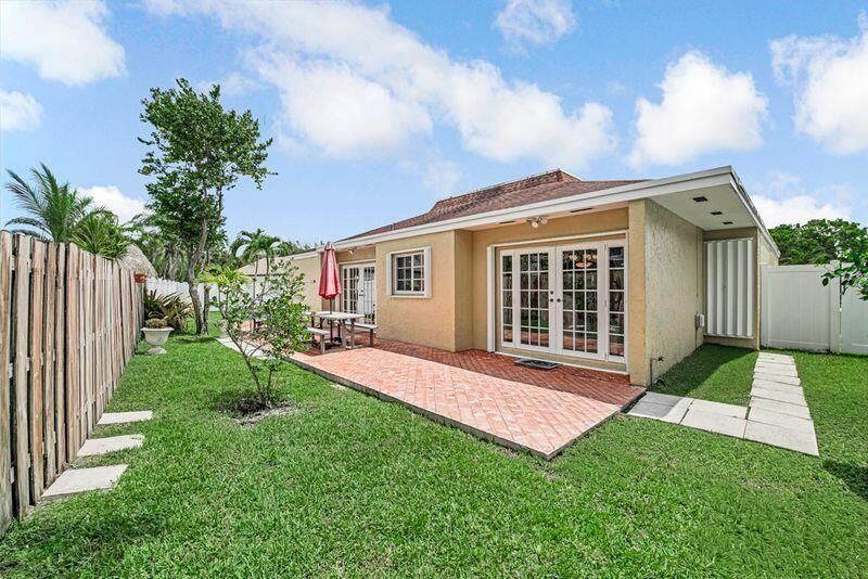 4957 SW 94th Terrace, Cooper City, FL 33328 Photo
