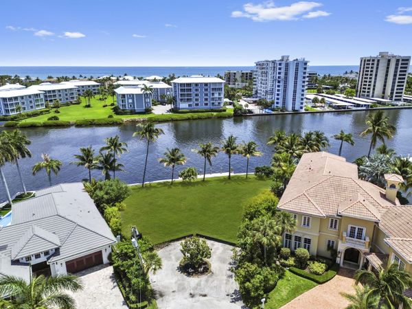 976 Banyan Drive, Delray Beach, FL 33483