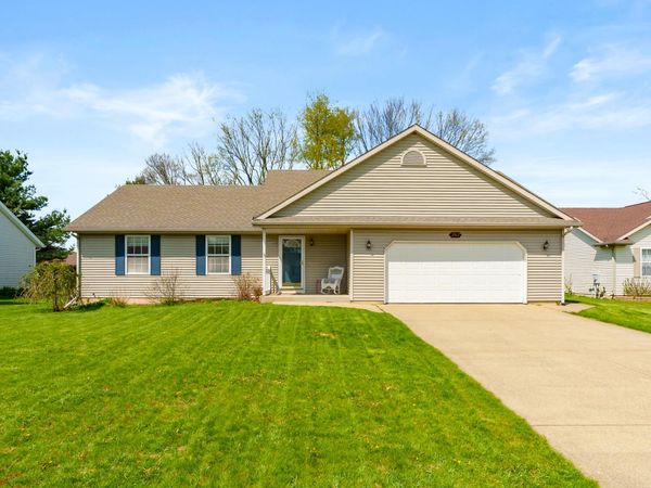 2912 Mandarin Grove Lane, Kalamazoo, MI 49004