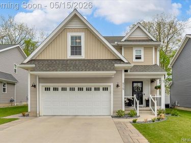 515 S Winding Drive, Waterford Twp, MI 48328